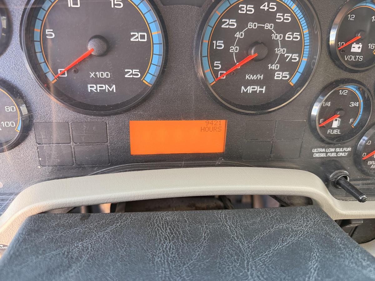Used 2014 International Changing Room/Restroom Truck