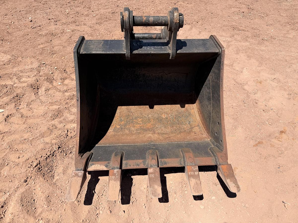 Used 30" Excavator Bucket