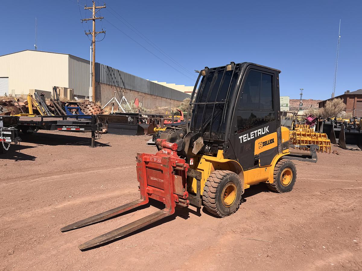 Used 2005 JCB TeleTruk Forklift