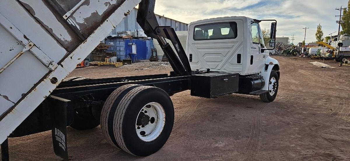 Used 2002 International 4300 DT 466 Dump Truck