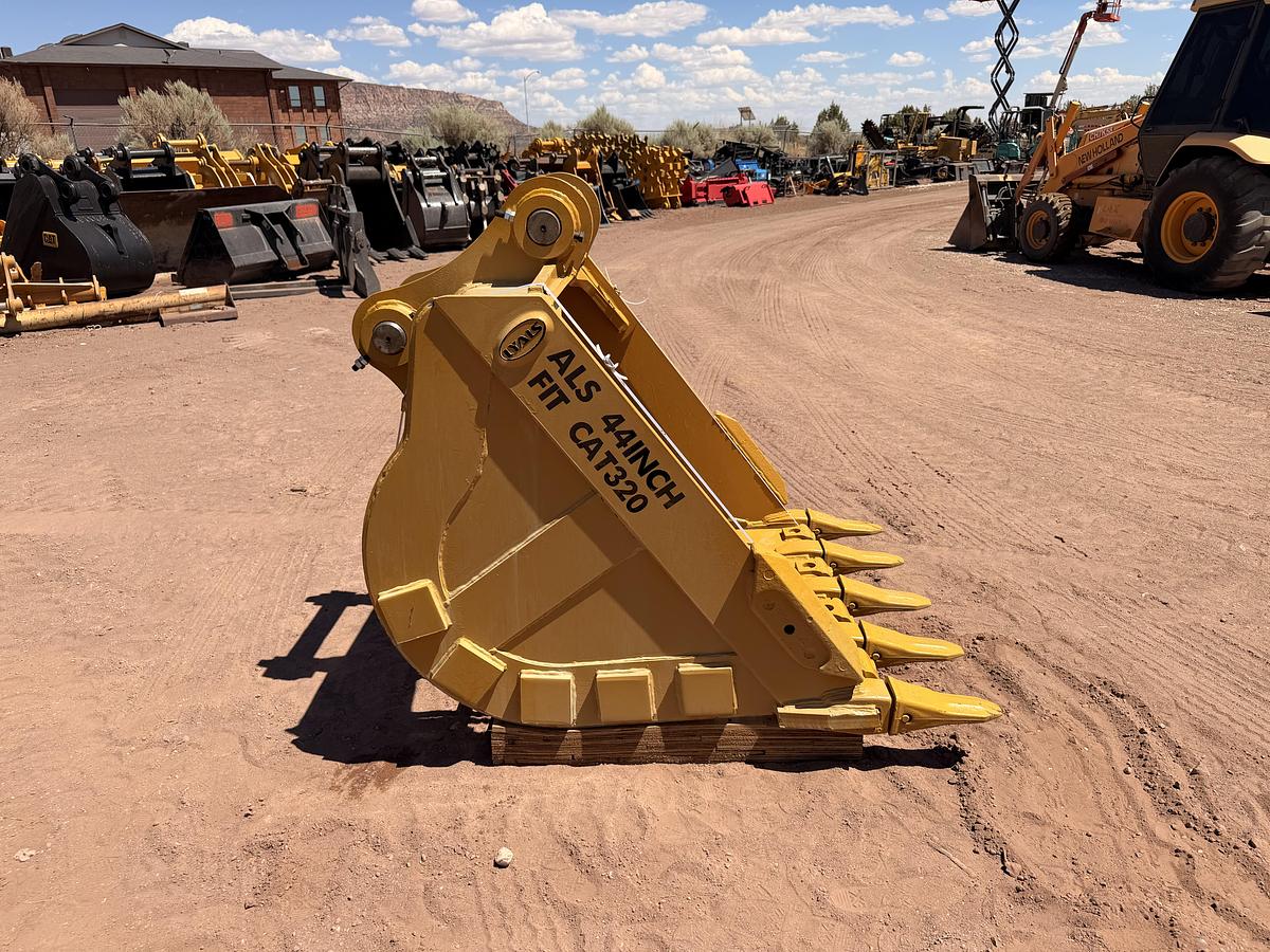 Used 44" Excavator Skeleton Bucket