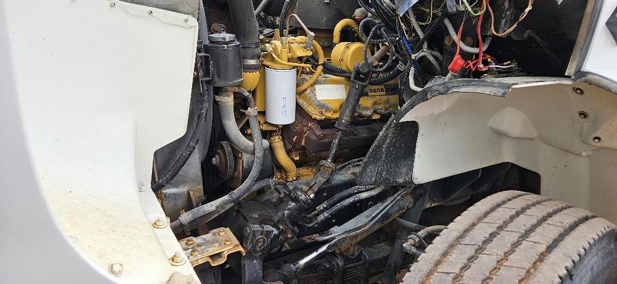 Used 1985 Kodiak 3,000 Gallon Water Truck