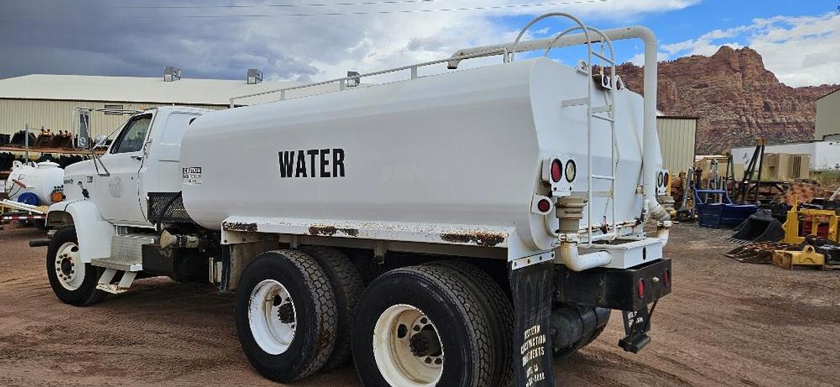 Used 1985 Kodiak 3,000 Gallon Water Truck