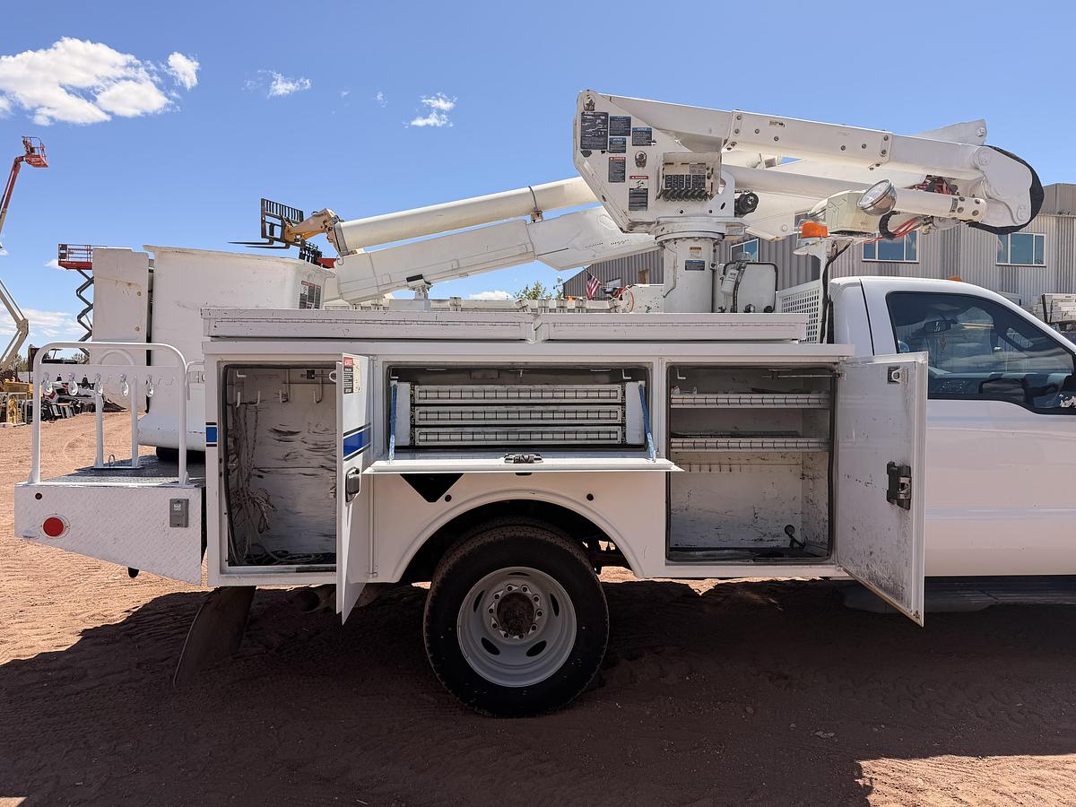 Used 2016 Ford F-550 Bucket Truck