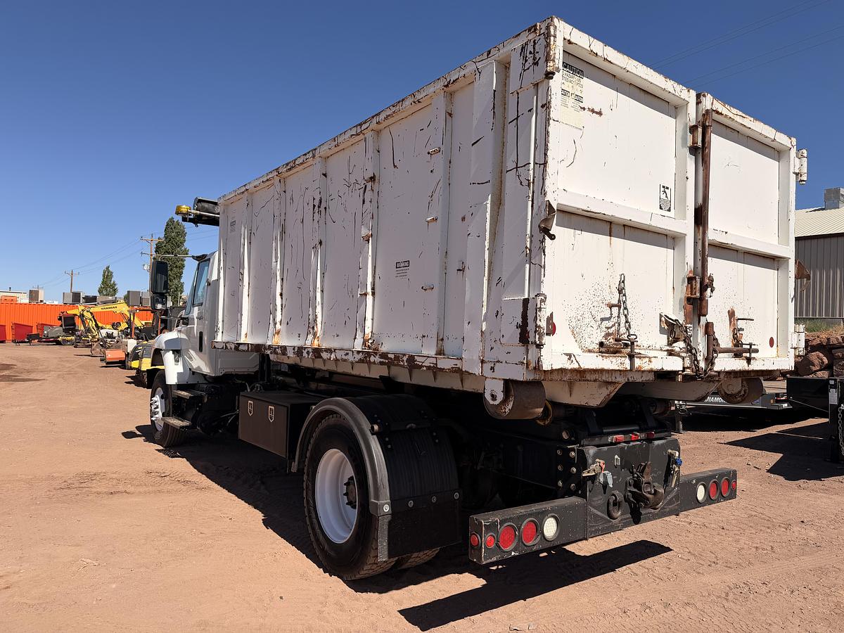 Used 2008 International Hook Truck