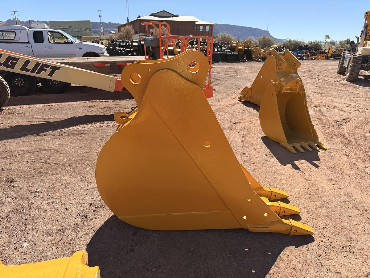 Used 24" Excavator Bucket