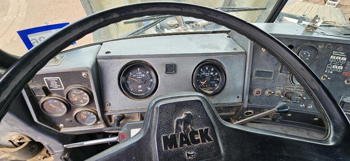 Used Mack Dumpster Truck