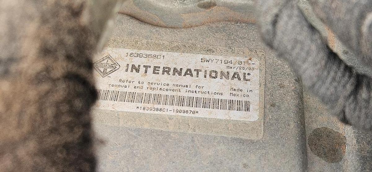 Used 2003 International Crane Truck