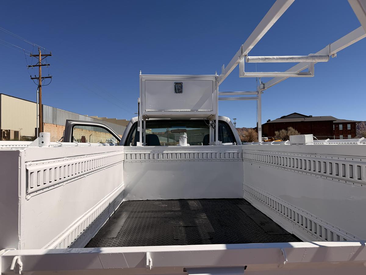 Used 2006 Ford F-450XLT Service Truck