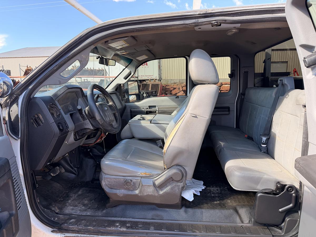 Used 2012 Ford F-250XL Service Truck