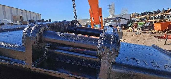 Used Excavator V Bucket