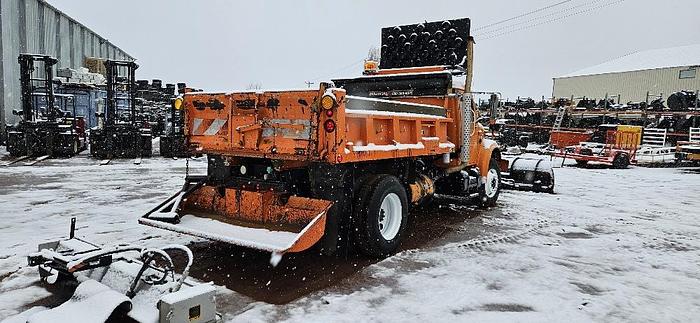 Used 2001 International Dump Truck 4900