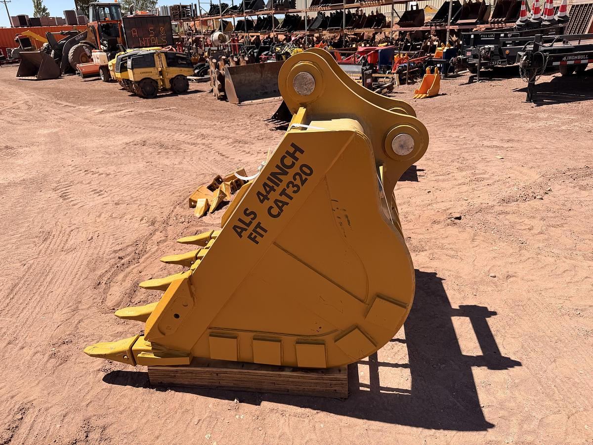 Used 44" Excavator Skeleton Bucket