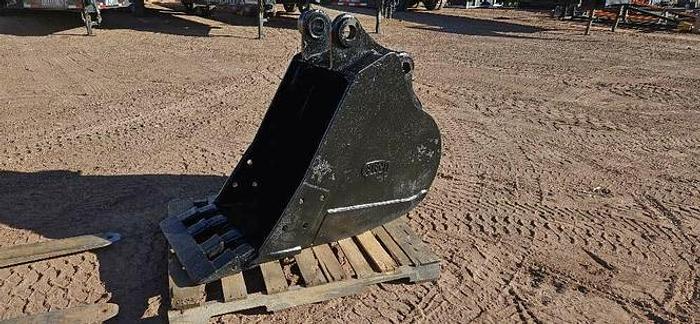 Used 24" Excavator Bucket