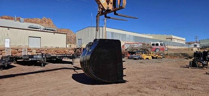 Used Excavator V Bucket