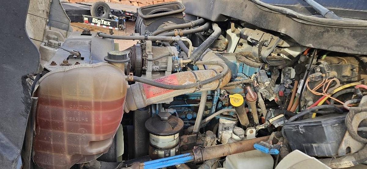 Used 2002 International 4300 DT 466 Dump Truck