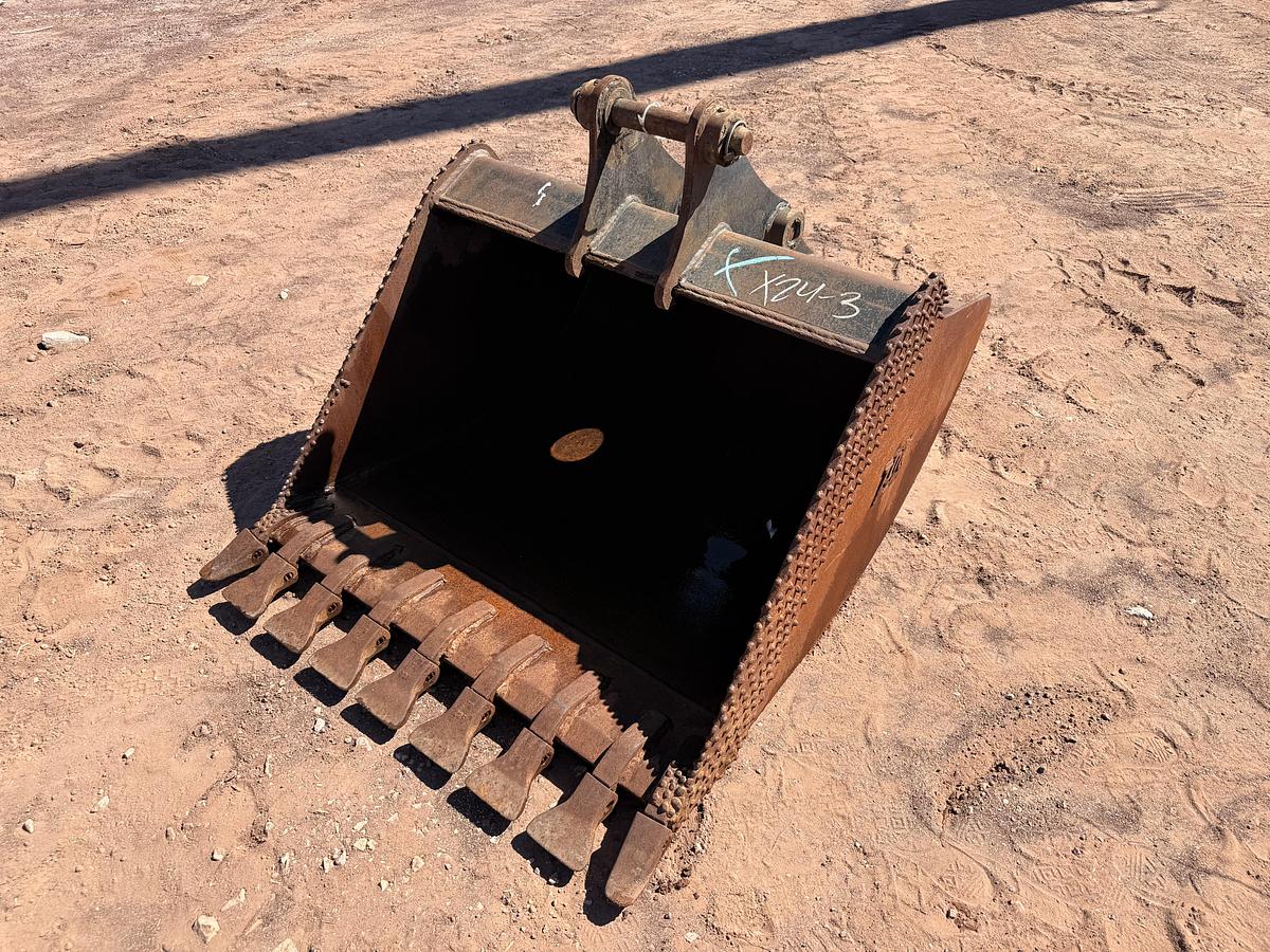 Used 42" TAG Backhoe Bucket