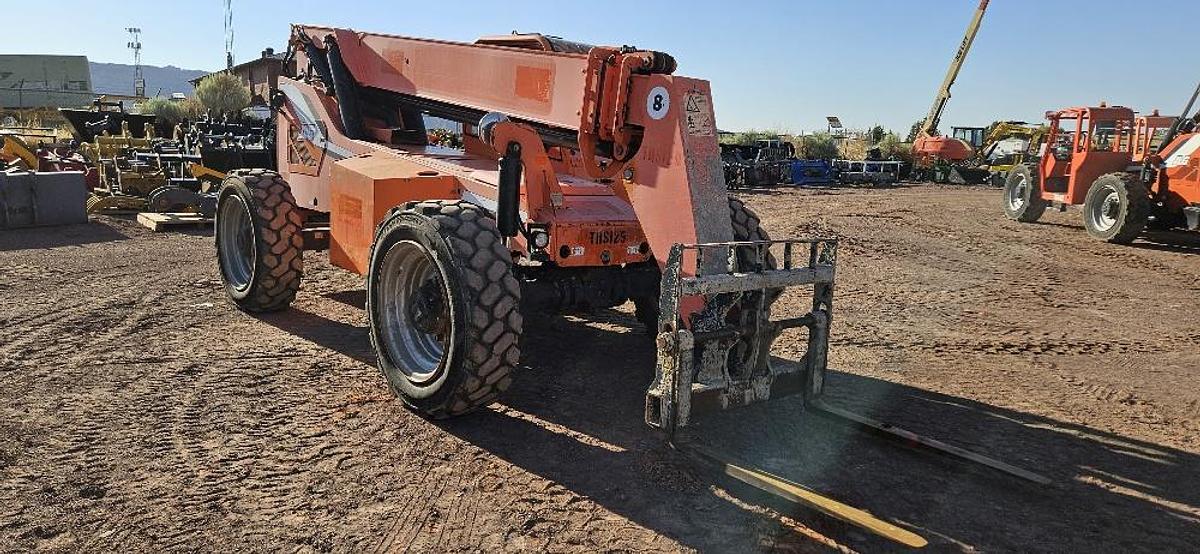 Used 2012 Skytrack 8042 Telehandler