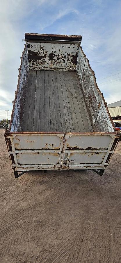 Used 2002 International 4300 DT 466 Dump Truck