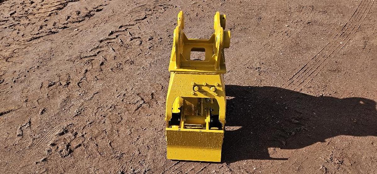 16" Wide Excavator Hydraulic Hoe Pack 