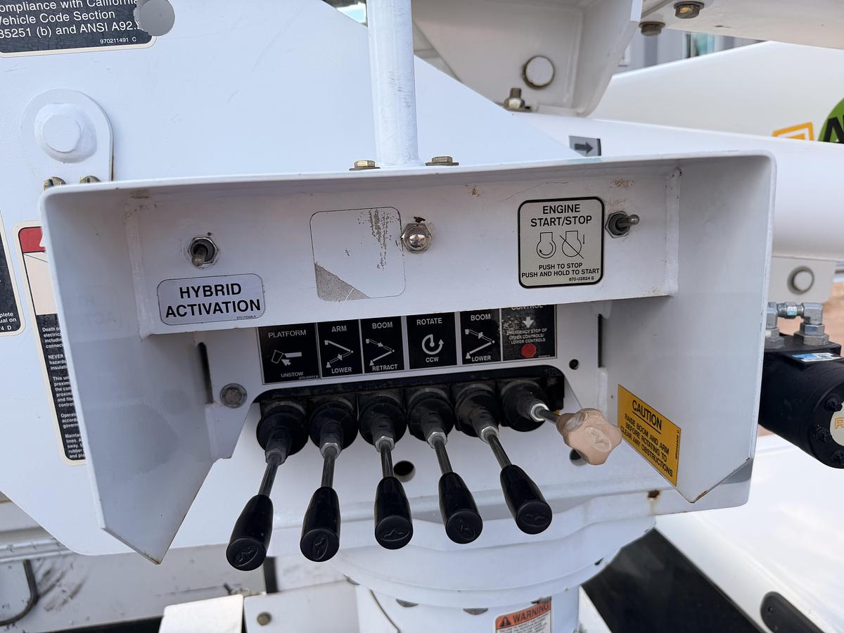 Used 2016 Ford F-550 Bucket Truck