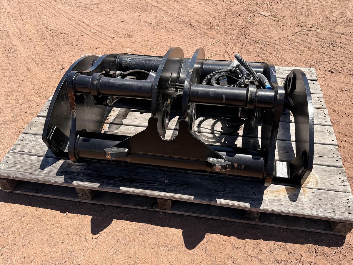 Used CAT Loader Hydraulic Quick Coupler