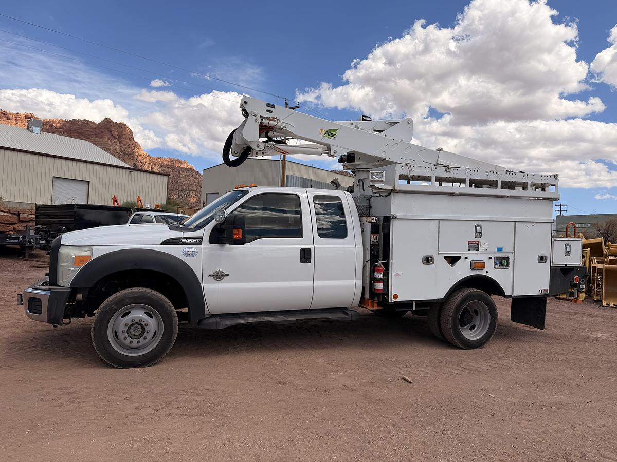 Used 2016 Ford F-550 Bucket Truck