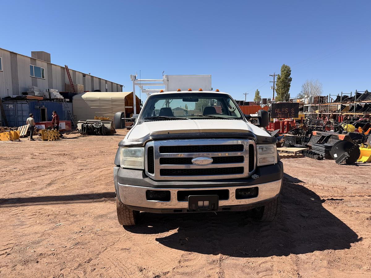Used 2006 Ford F-450XLT Service Truck