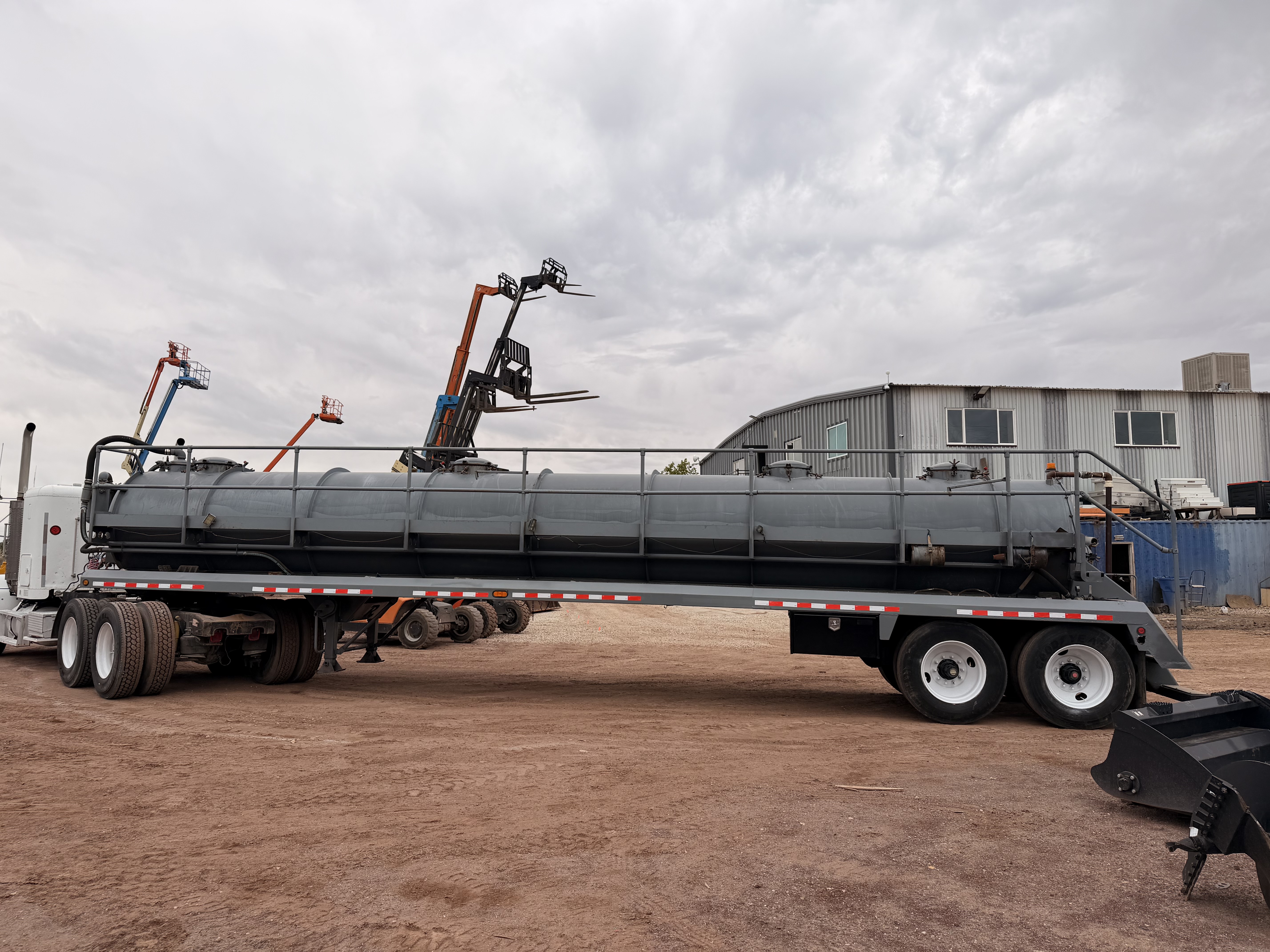 Used 2013 5,460 Gallon Vacuum Tanker Trailer
