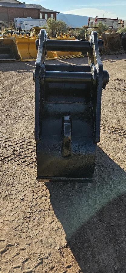 Used 24" Excavator Bucket