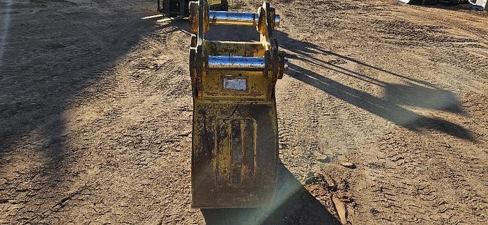 Used 24" Excavator Bucket
