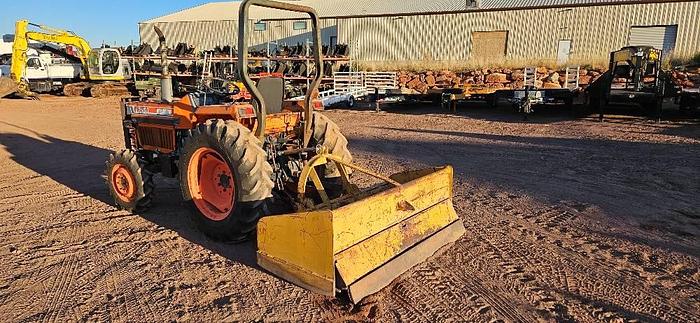 Used Kubota L 2550 Utility Tractor