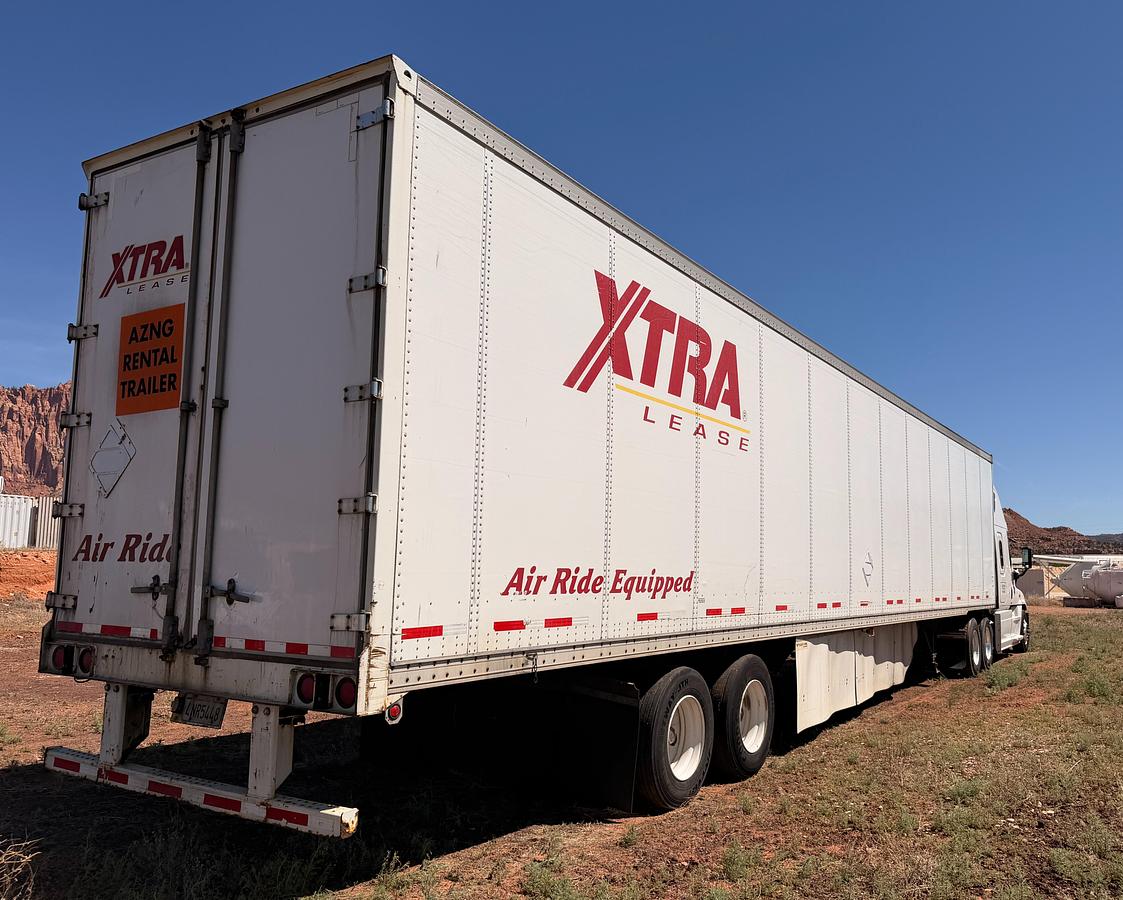 Used 2016 Freightliner Cascadia 125 Semi Truck and Van Trailer