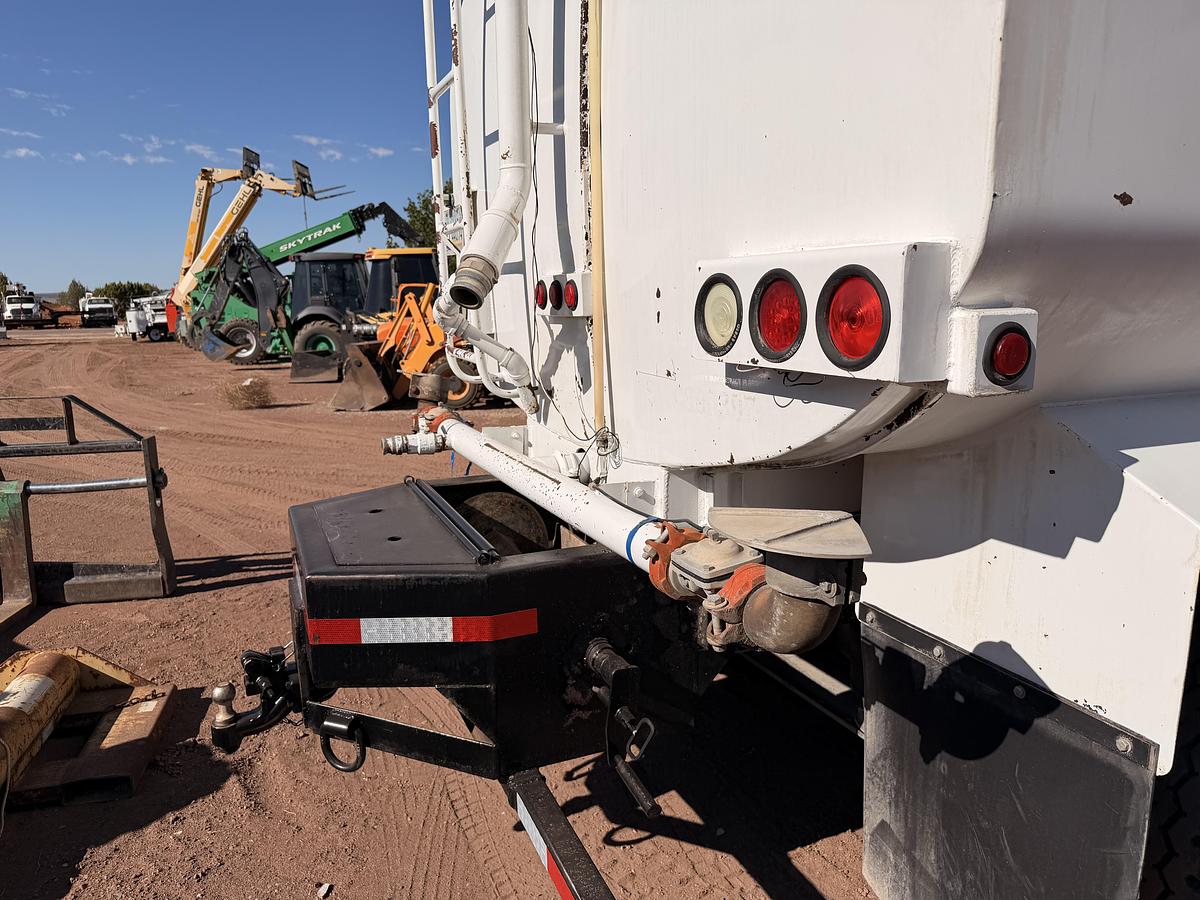 Used 1997 Freightliner Water Truck