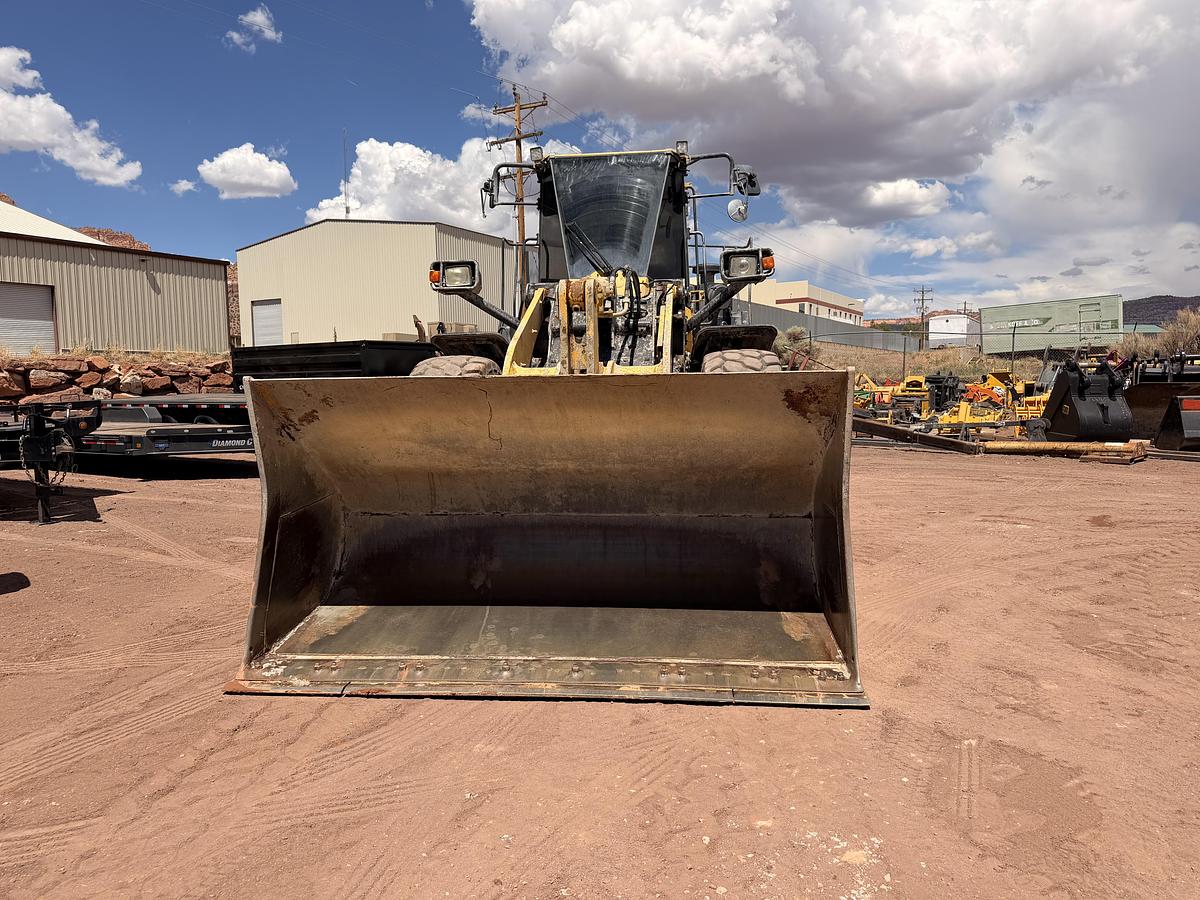 Used 2017 Komatsu WA380 Wheel Loader