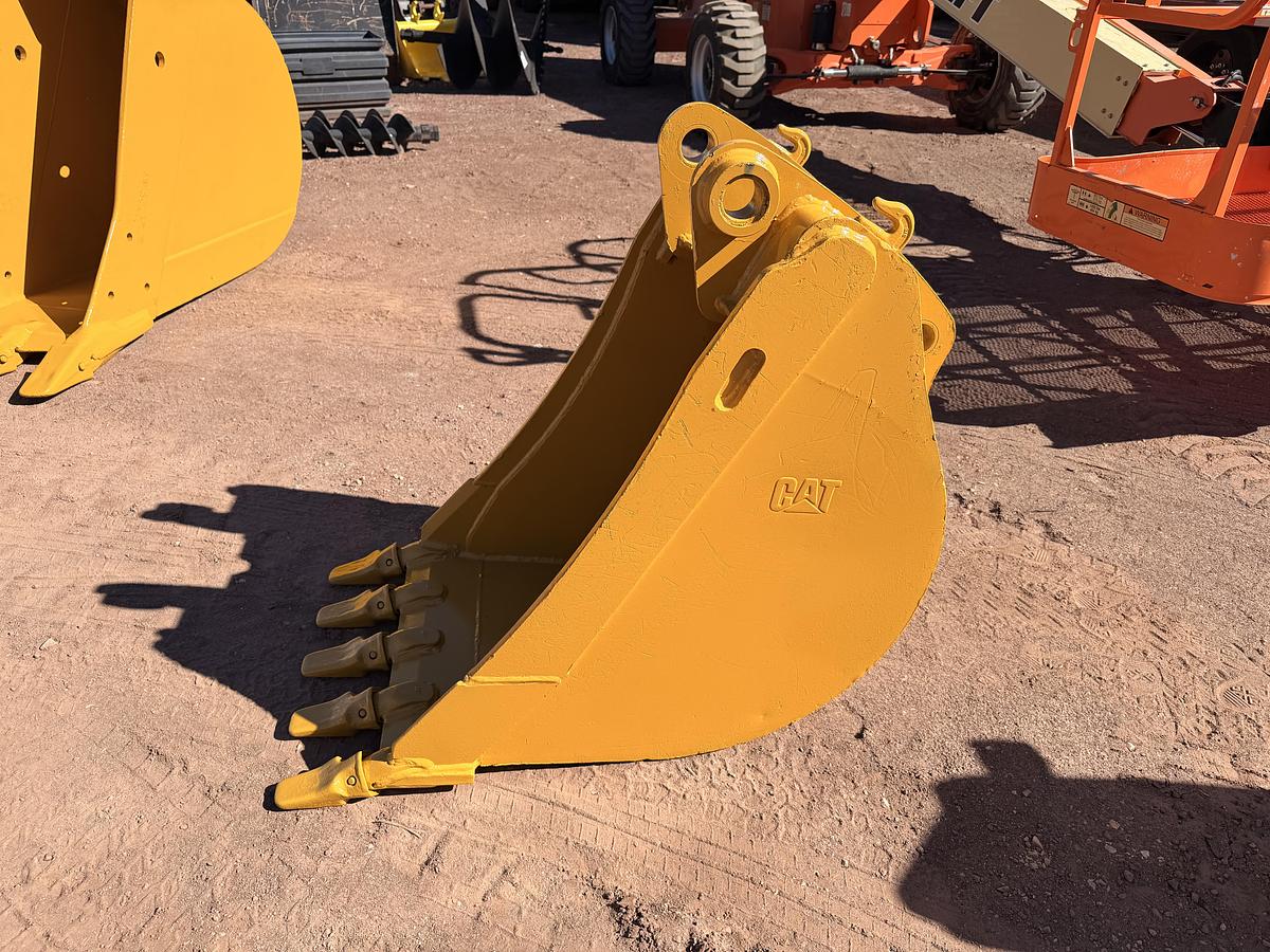 Used 24" CAT Excavator Bucket
