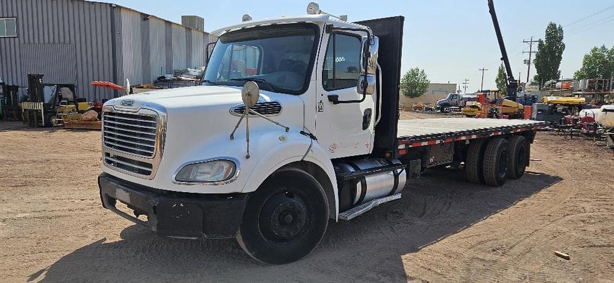 Used 2013 Freightliner M2 112 Flatbed Truck