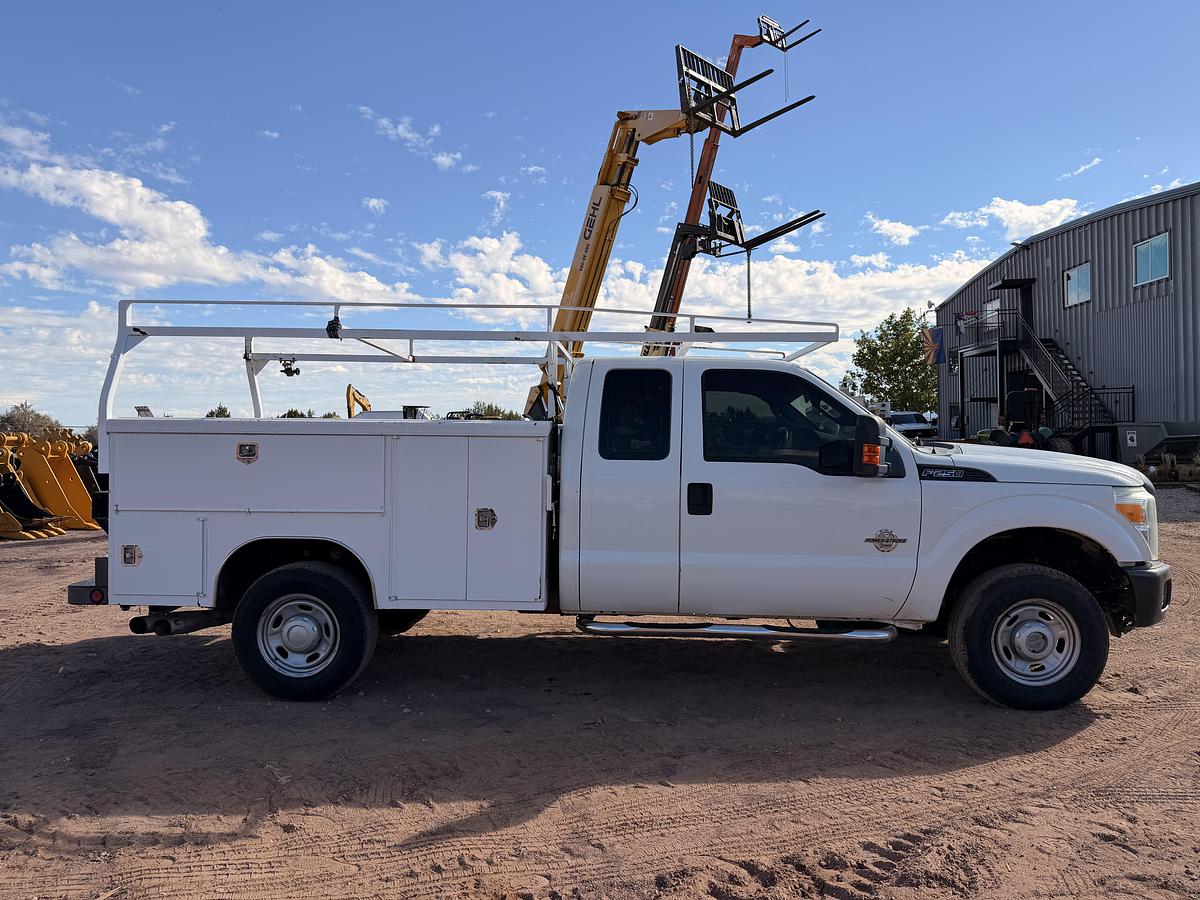 Used 2012 Ford F-250XL Service Truck