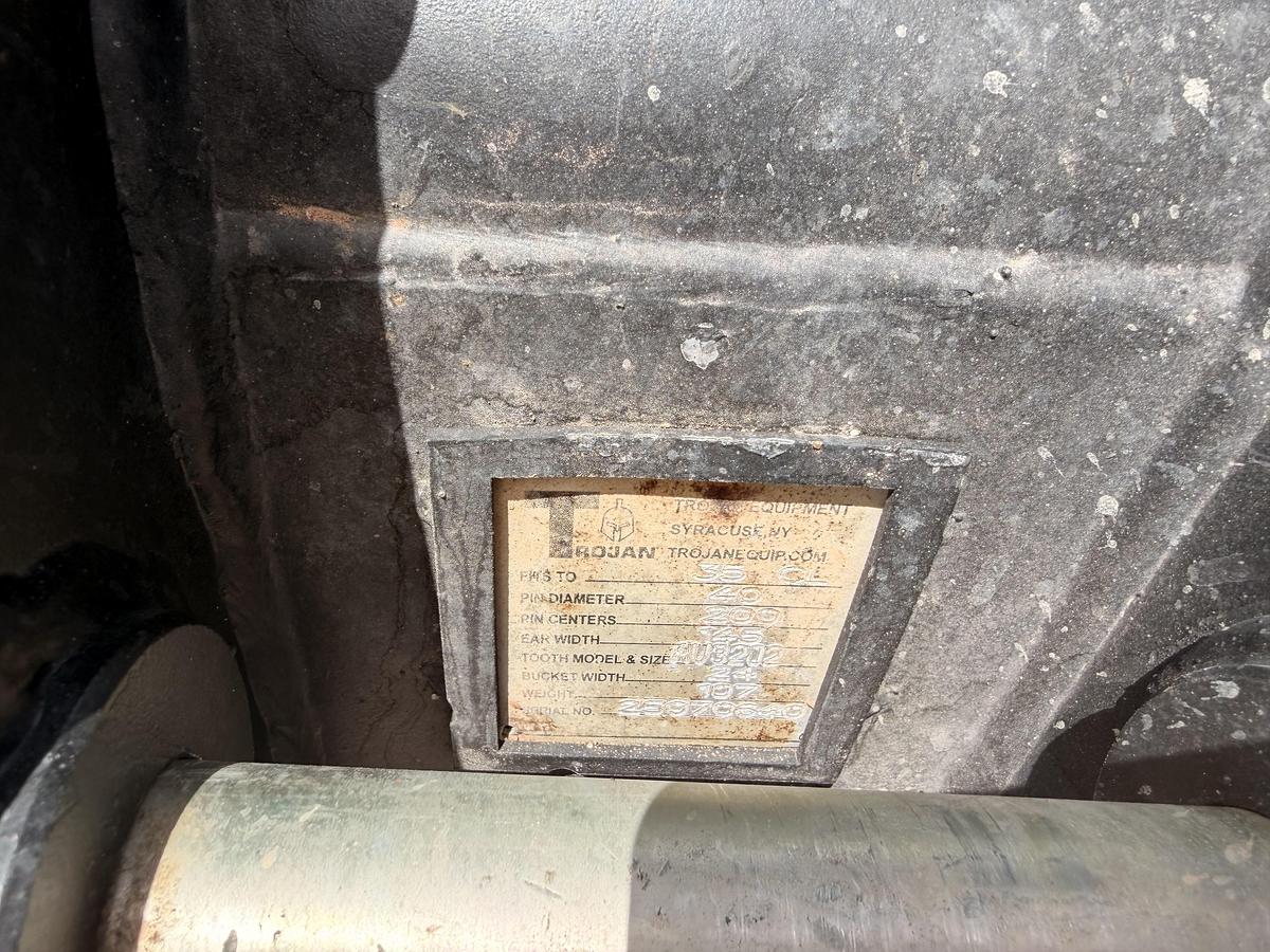 24" Mini Excavator Bucket