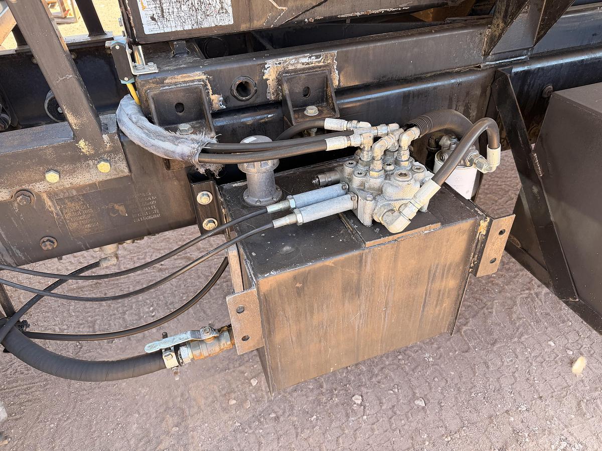 Used 2008 International Hook Truck