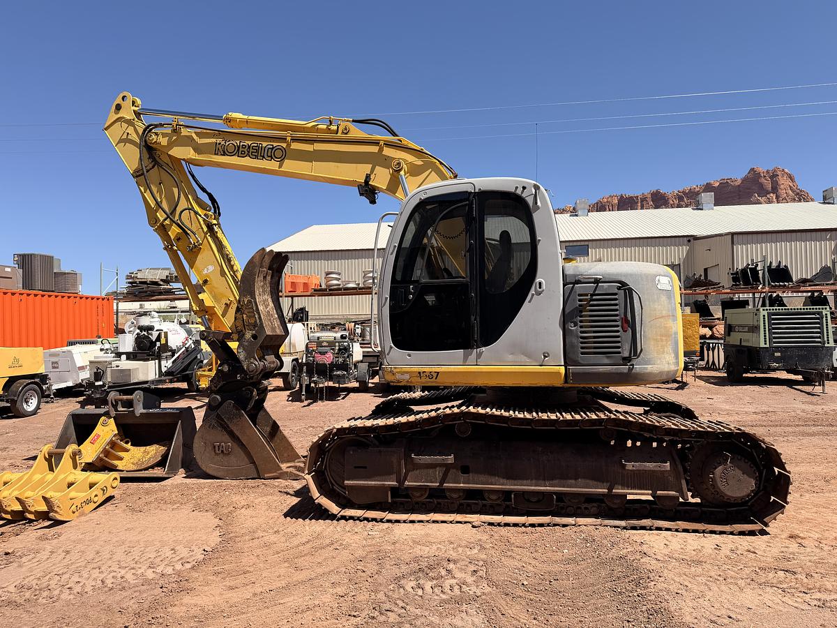 Used 2001 Kobelco 135 SR Excavator