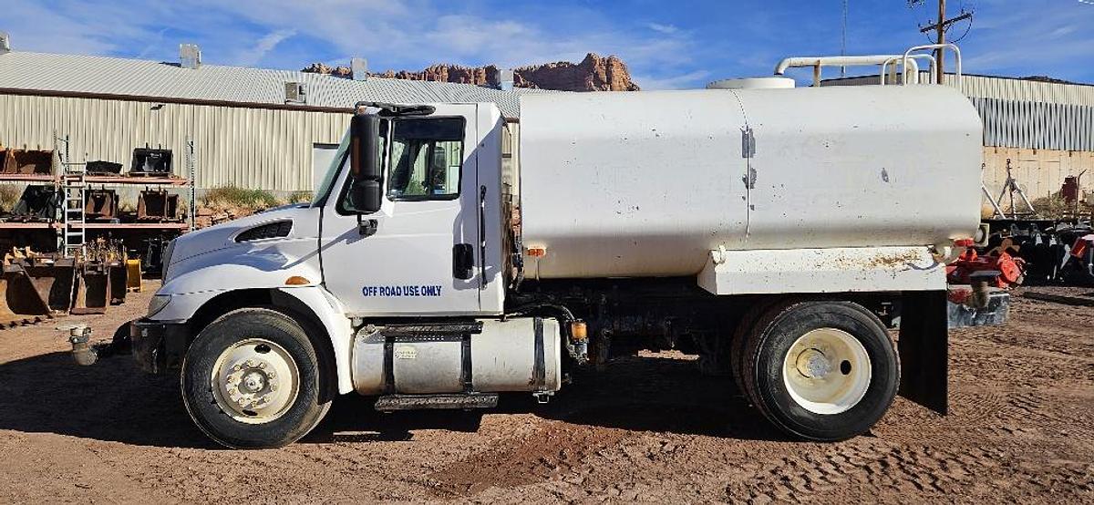 Used 2013 International 4300 Water Truck