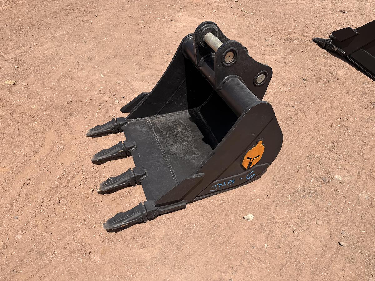 24" Mini Excavator Bucket