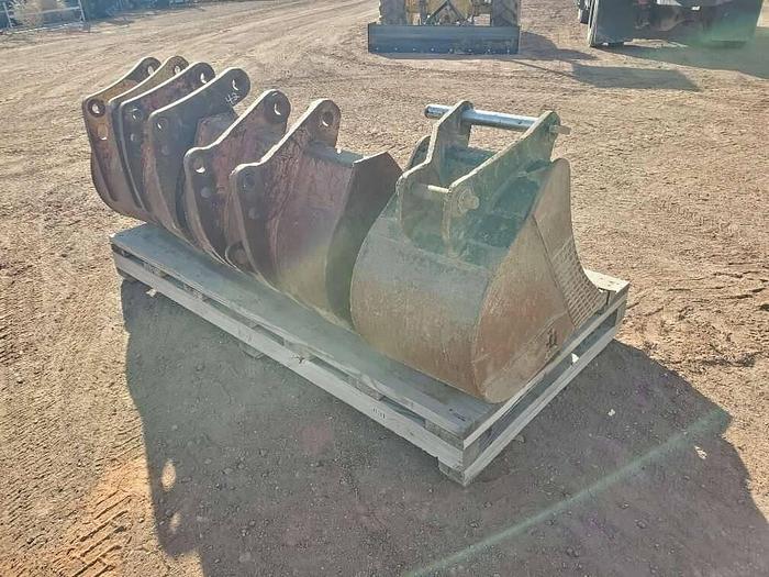Used Backhoe/ Excavator Buckets