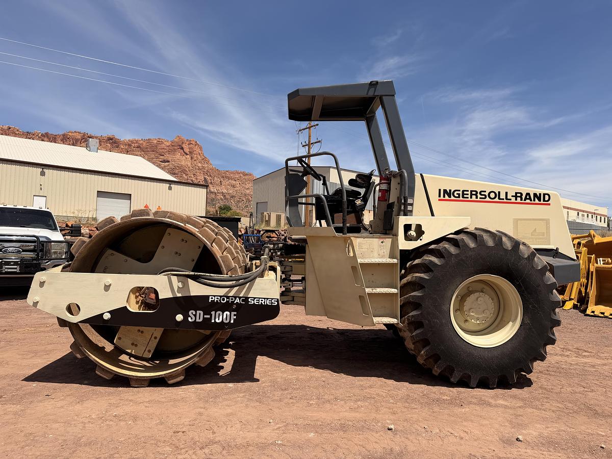 Used 1994 Ingersoll Rand Sheepsfoot Roller