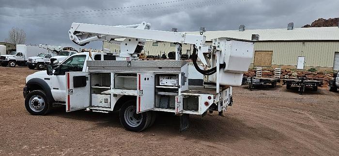 Used 2006 Ford Bucket Truck F550