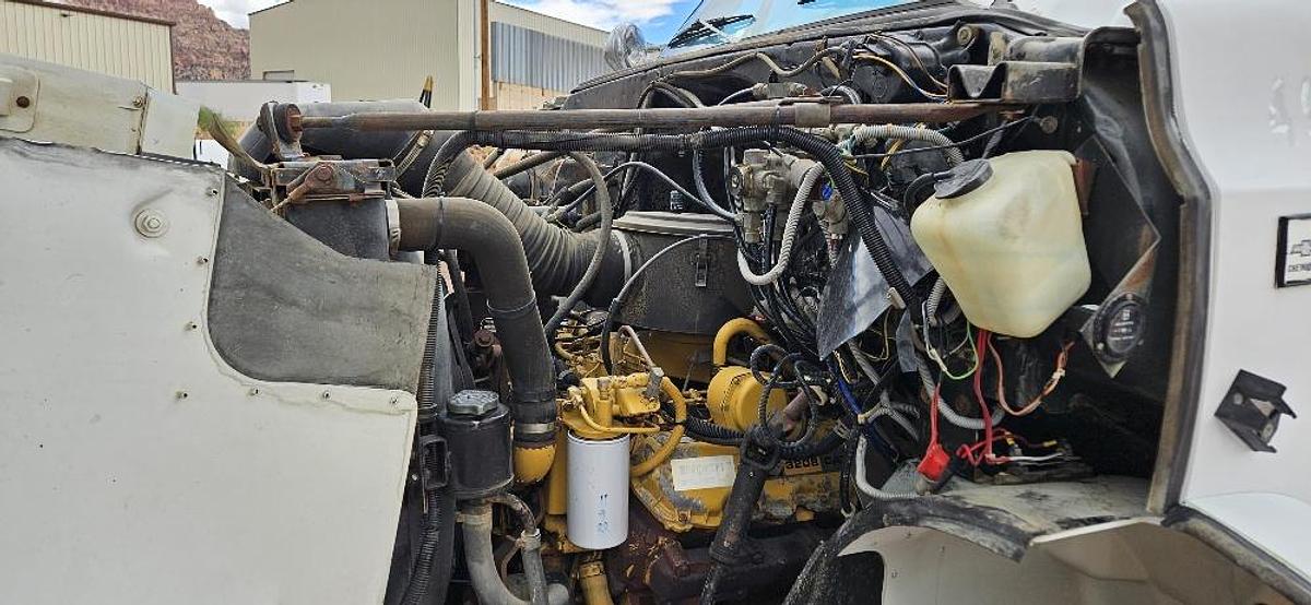 Used 1985 Kodiak 3,000 Gallon Water Truck