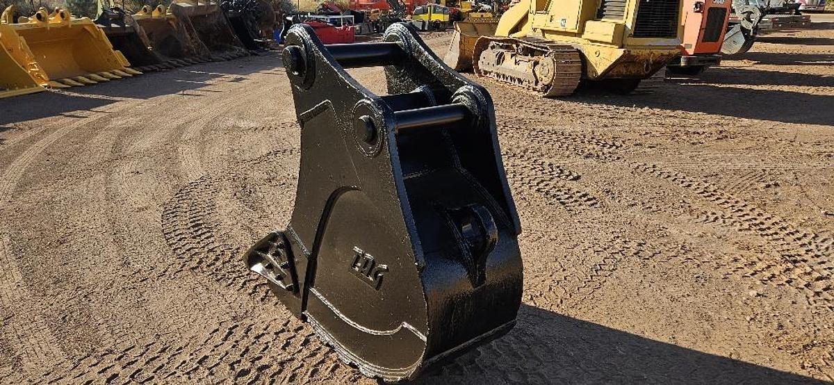 Used 24" Excavator Bucket