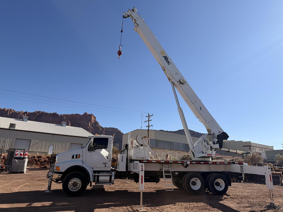 Used 26 Ton Hydraulic Crane Truck