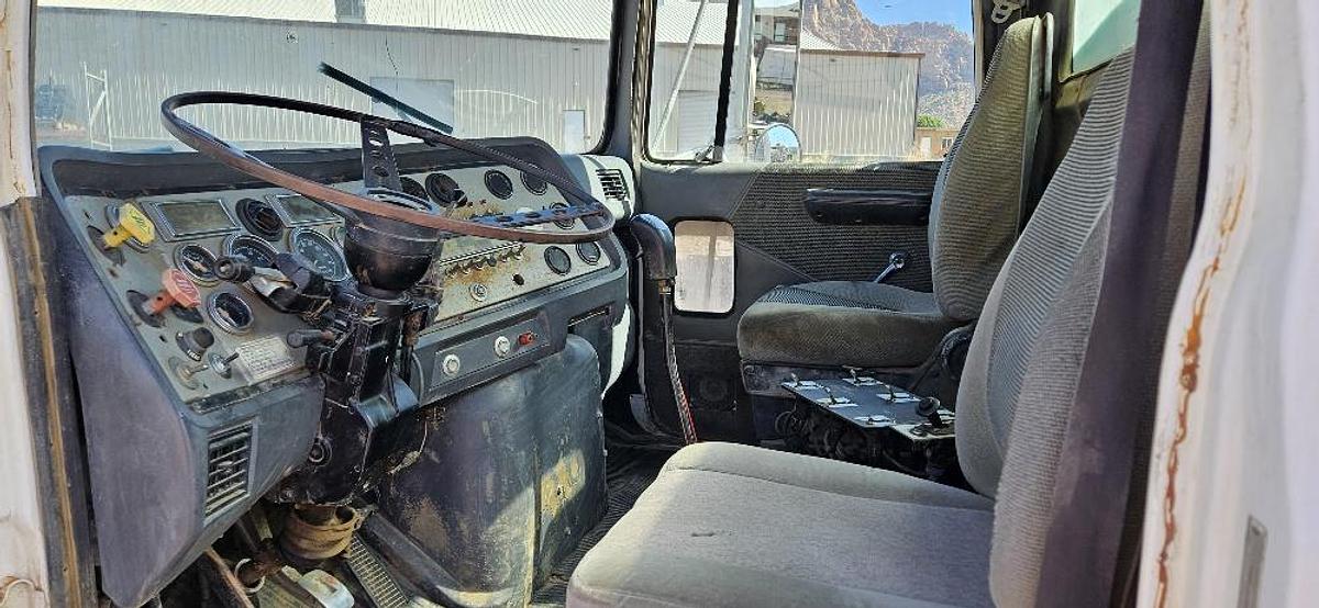 Used Ford LTL 9000 Water Truck